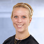 Portrait von B. A. SOPHIA HOFER - Kaufmänische Projektbearbeitung